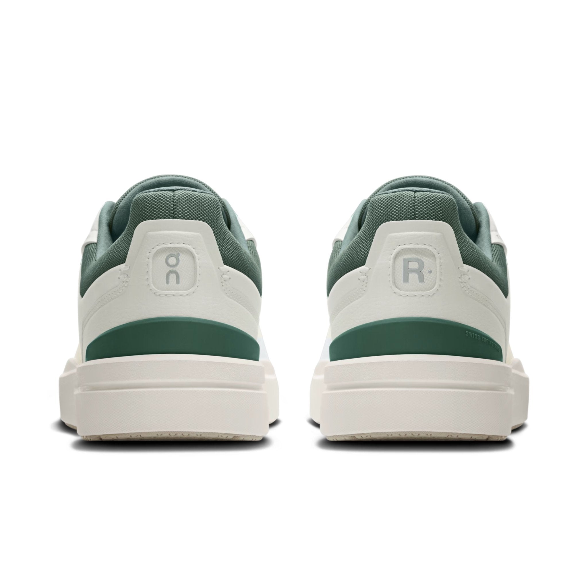 On Men's The Roger Advantage lifestyle shoes in White & Olive