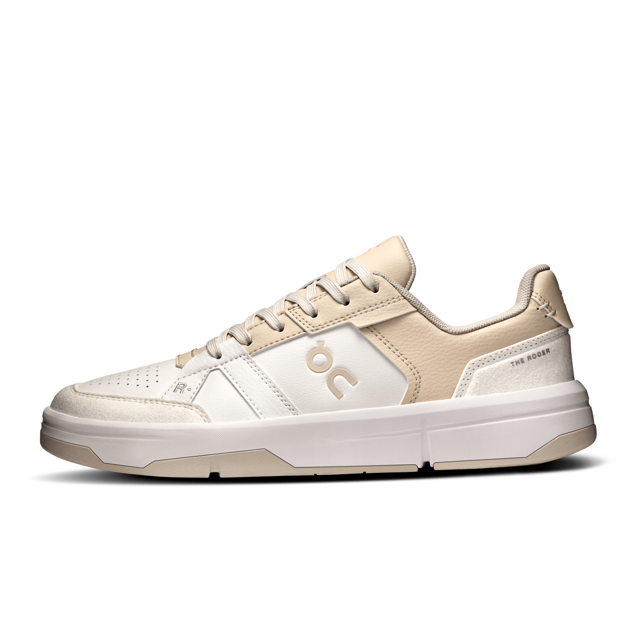 On Women's THE ROGER Clubhouse sneaker in White & Pearl