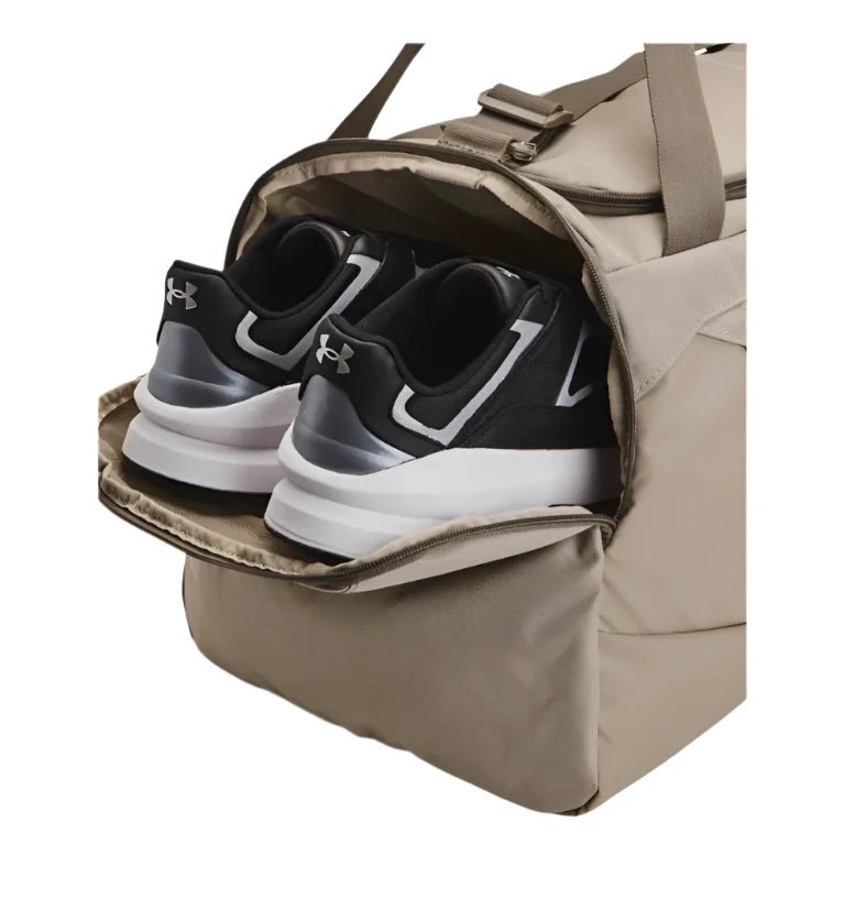 Under Armour Undenaible 5.0 Duffle MD in Beige Brown
