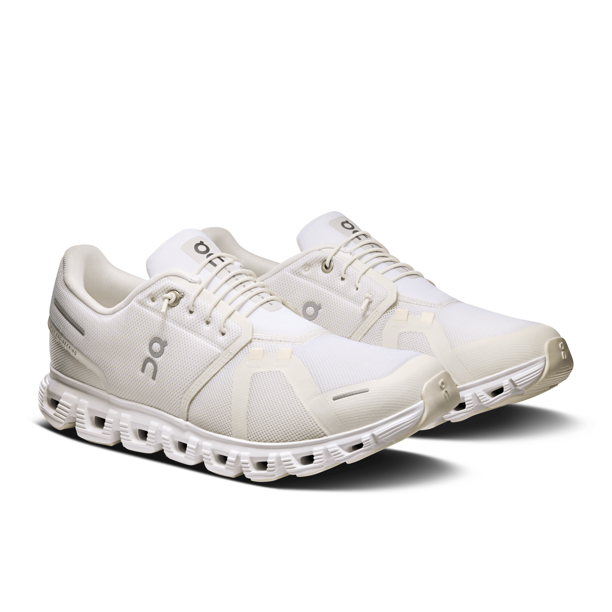 On women's cloud 6 lifestyle shoe in white